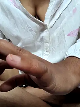 Snapshot of preethi-lovely chatting on 11-25-25, 01:11 preethi-lovely online show from 11-25-25, 01:11