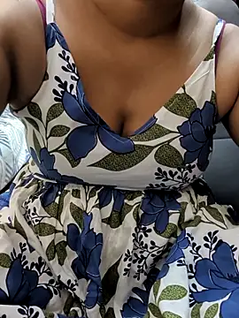 Snapshot of preethi-lovely chatting on 11-28-25, 03:42 preethi-lovely online show from 11-28-25, 03:42