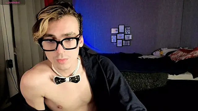 OLIVER  MARTINEZ online show from 10-11-25, 03:32