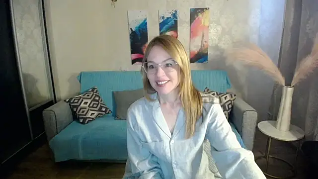 shy hot cat online show from 11-19-25, 08:03