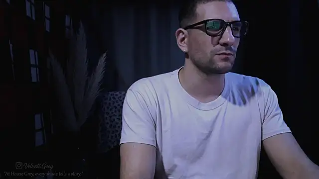 Snapshot of ObeyLust chatting on 10-13-25, 04:34 ObeyLust online show from 10-13-25, 04:34