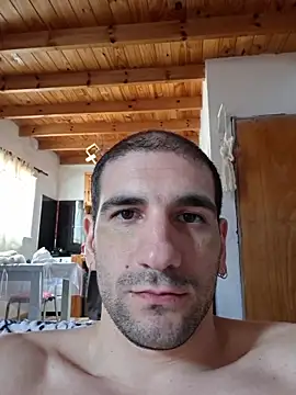 Snapshot of ObeyLust chatting on 10-28-25, 06:21 ObeyLust online show from 10-28-25, 06:21