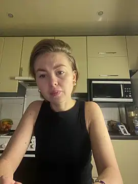 MartaLuna  online show from 12-21-25, 02:13