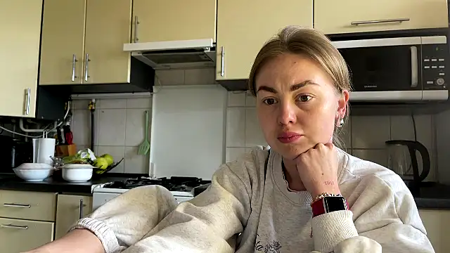 Snapshot of MartaLuna_ chatting on 05-01-26, 01:59 MartaLuna online show from 05-01-26, 01:59