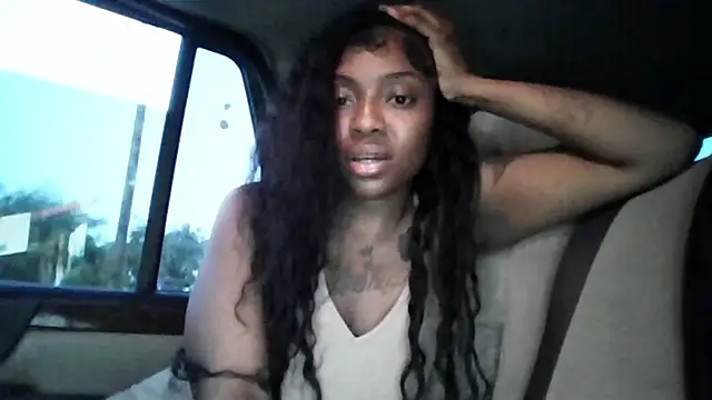 Cocochanel4567 online show from 05-20-26, 03:02