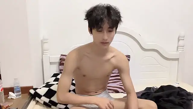 yangyang-2563 online show from 10-09-25, 02:59