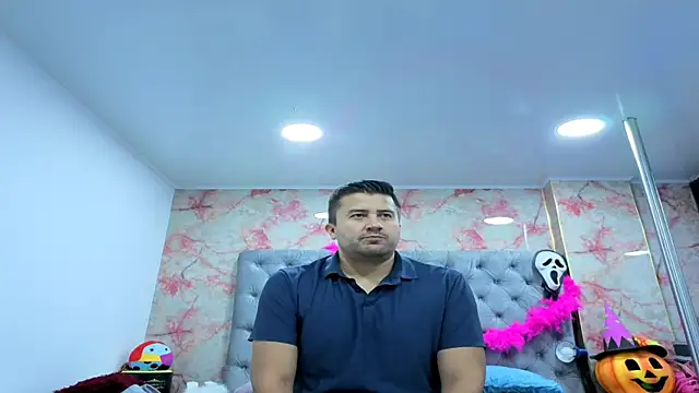 TonnyMorenoo online show from 10-28-25, 05:37