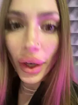 Elizabeth Tay online show from 03-11-26, 06:58