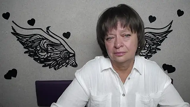 Snapshot of MaltaFora chatting on 09-17-25, 11:01 MaltaFora online show from 09-17-25, 11:01
