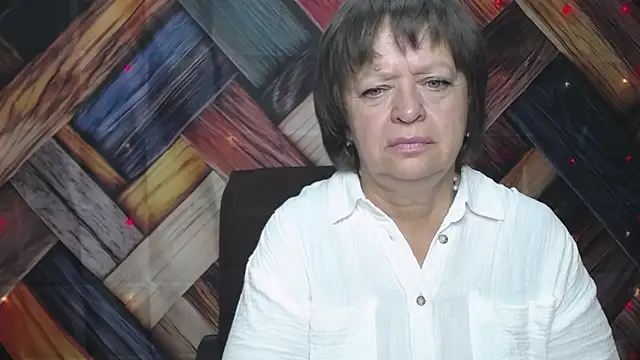 Snapshot of MaltaFora chatting on 09-18-25, 11:01 MaltaFora online show from 09-18-25, 11:01