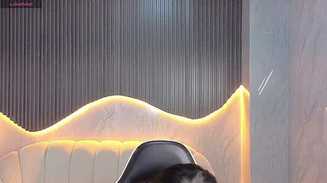 Maia Tx online show from 11-19-25, 01:00