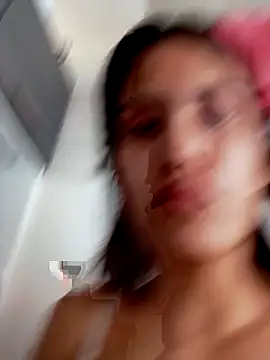 Isa Rouse   online show from 10-31-25, 02:40