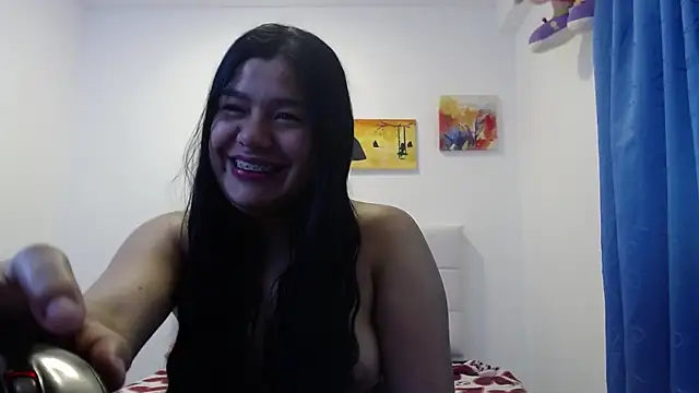 Snapshot of April_Becker chatting on 10-11-25, 03:28 April Becker online show from 10-11-25, 03:28