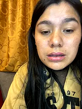 Snapshot of April_Becker chatting on 10-19-25, 04:35 April Becker online show from 10-19-25, 04:35