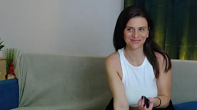 Snapshot of ScarlettNoirr chatting on 12-14-25, 08:35 ScarlettNoirr online show from 12-14-25, 08:35