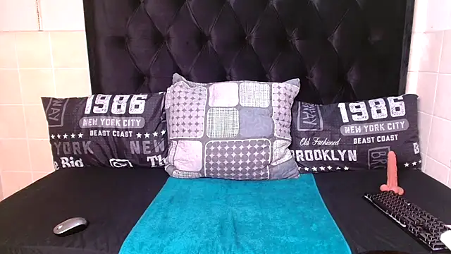 KarlyDee XX online show from 10-16-25, 09:05