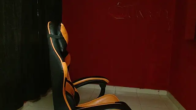 Snapshot of stvn_hot chatting on 09-23-25, 10:35 stvn hot online show from 09-23-25, 10:35