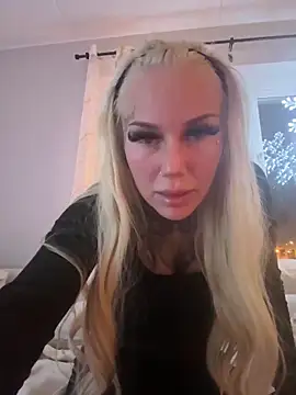 paulinaalatalo online show from 12-18-25, 08:04