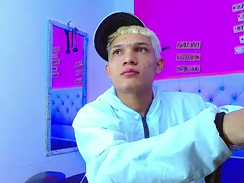 EL VENEZOLANO 22CM online show from 10-21-25, 04:13