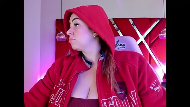 Snapshot of alexiaystive3 chatting on 09-30-25, 04:01 alexiaystive3 online show from 09-30-25, 04:01