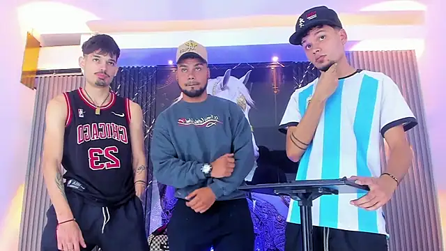 Snapshot of Iam_Steven chatting on 10-11-25, 04:49 Iam Steven online show from 10-11-25, 04:49