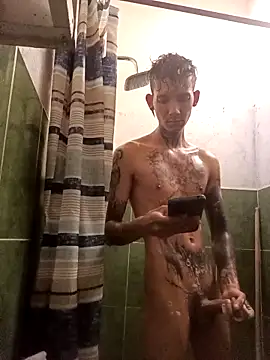 Snapshot of LaParKa31 chatting on 11-12-25, 09:03 LaParKa31 online show from 11-12-25, 09:03