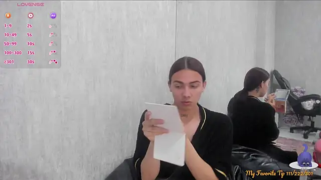 Snapshot of Almaazz chatting on 11-14-25, 07:23 Almaazz online show from 11-14-25, 07:23