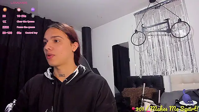 Snapshot of Almaazz chatting on 11-27-25, 08:22 Almaazz online show from 11-27-25, 08:22