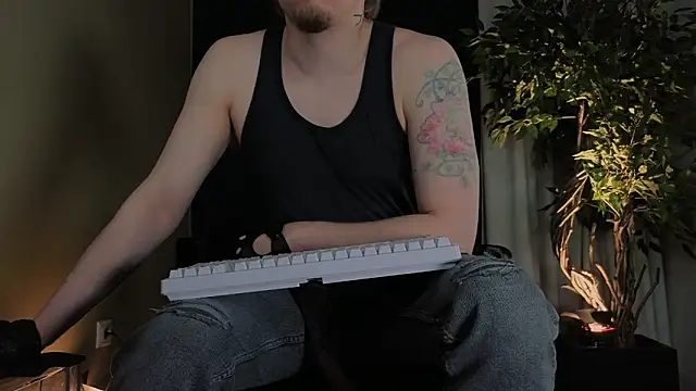 Vincent Hardman online show from 04-24-26, 08:11