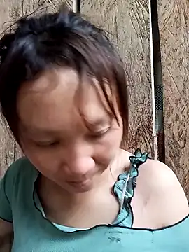 bonnie-00 online show from 04-18-26, 10:08