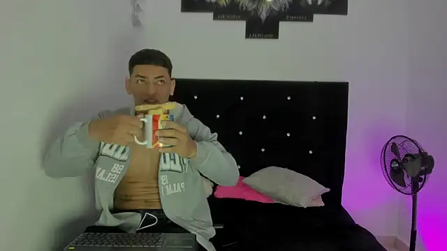 maykel and mike online show from 11-27-25, 09:44