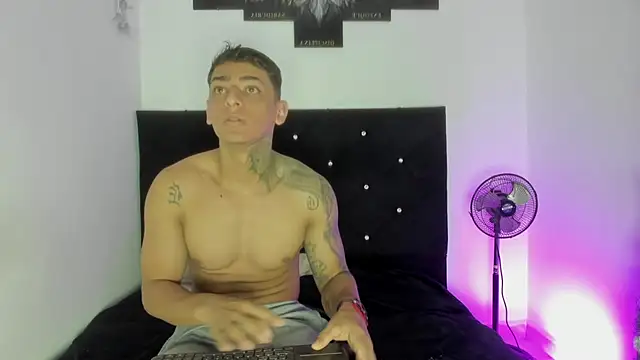 maykel and mike online show from 11-29-25, 11:02