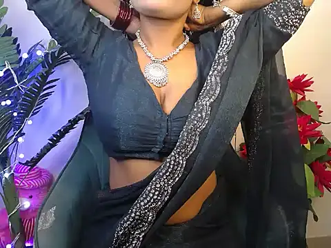 Snapshot of Naughtyy_stripgirl chatting on 10-11-25, 04:38 Naughtyy stripgirl online show from 10-11-25, 04:38