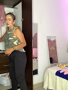 BunnyGlow50 online show from 04-12-26, 07:41