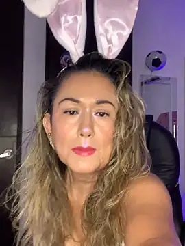 BunnyGlow50 online show from 07-12-26, 07:49