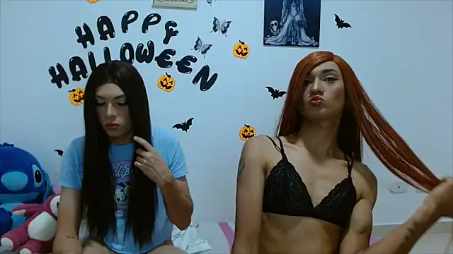 PinkLuna LolaBloom online show from 10-31-25, 10:38