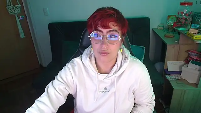 Miacatsito3 online show from 12-17-25, 03:45