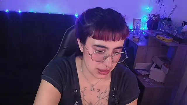 Miacatsito3 online show from 03-27-26, 05:02