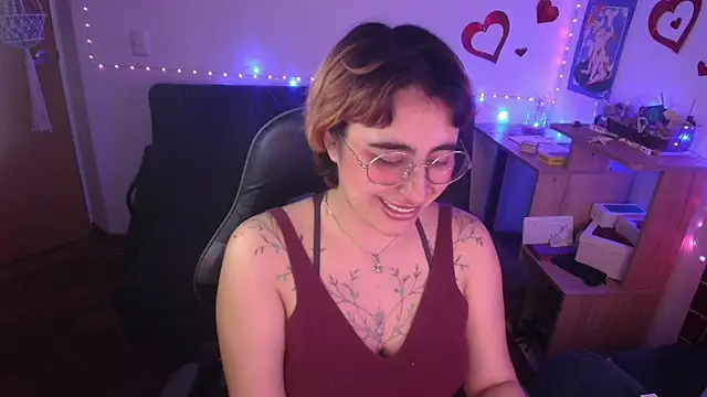 Miacatsito3 online show from 04-22-26, 05:32