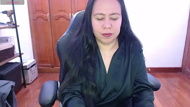 alexandraa19 online show from 10-11-25, 04:01