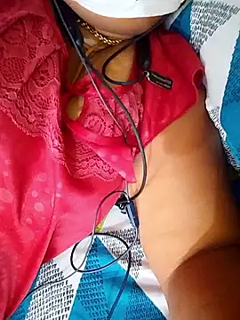 TAMI KAYAL online show from 12-17-25, 09:04