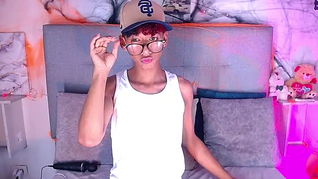 Snapshot of Billie_Turner_ chatting on 10-23-25, 04:23 Billie Turner online show from 10-23-25, 04:23