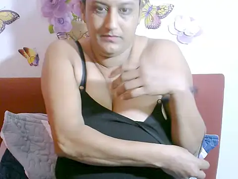 Snapshot of Indiansexyboobs18 chatting on 09-16-25, 09:54 Indiansexyboobs18 online show from 09-16-25, 09:54