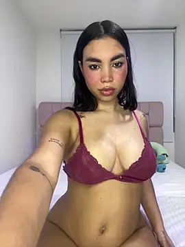 karolaalcendra online show from 04-05-26, 02:09