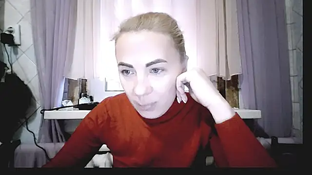 Snapshot of EmmaCat_ chatting on 11-19-25, 06:13 EmmaCat online show from 11-19-25, 06:13