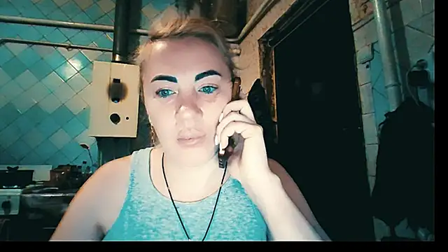 Snapshot of EmmaCat_ chatting on 11-27-25, 07:43 EmmaCat online show from 11-27-25, 07:43