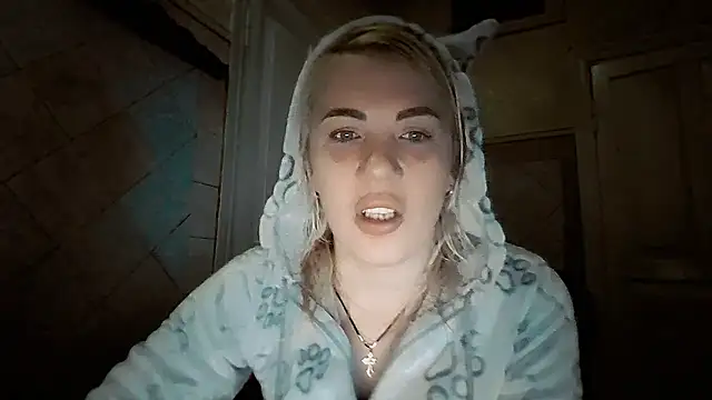 EmmaCat  online show from 02-14-26, 04:15