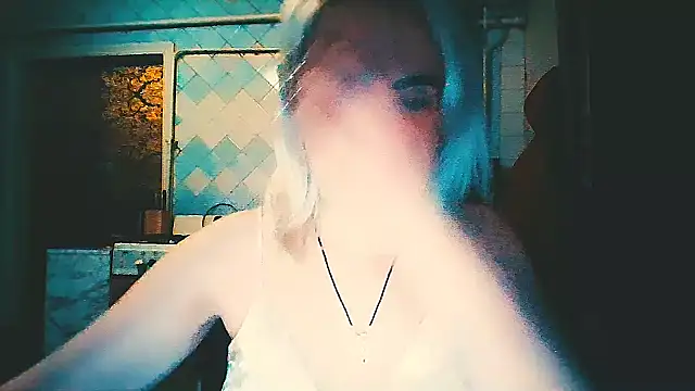 EmmaCat  online show from 04-24-26, 06:21