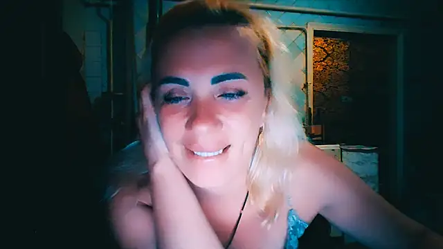 EmmaCat  online show from 06-13-26, 06:50