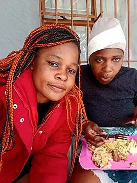 BlondieBitch online show from 12-14-25, 11:37